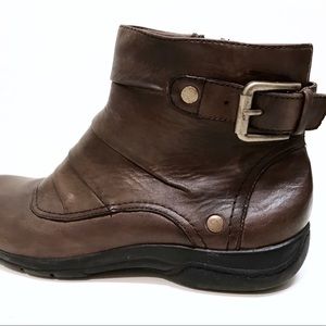 Leather Clark’s Women’s Ankle Boots, size 8.5